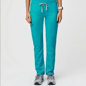 Figs Skinny Yola pants size XL used. Has a very small stain.